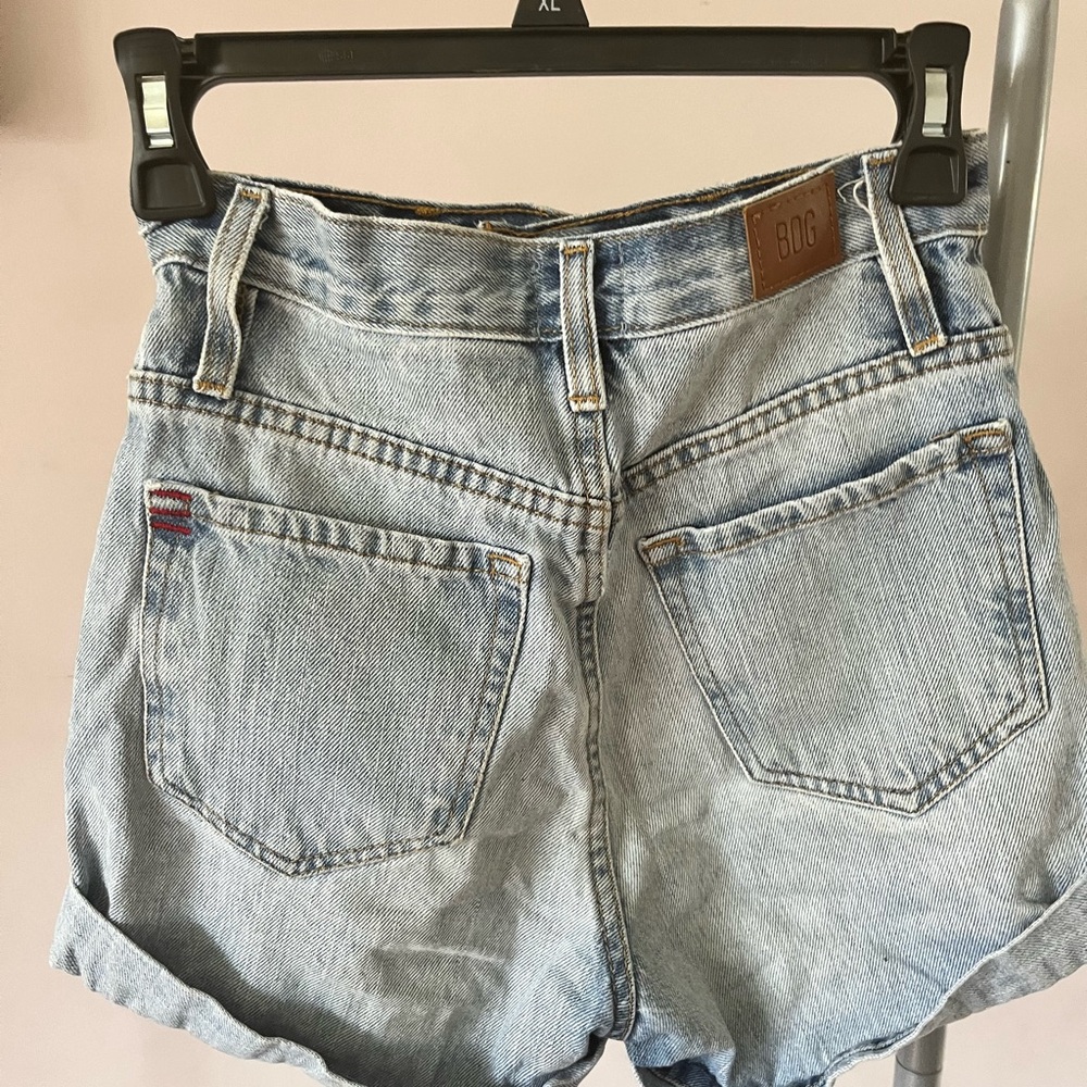 BDG Urban Outfitters Mom High-Rise Denim Shorts - Picture 2 of 3